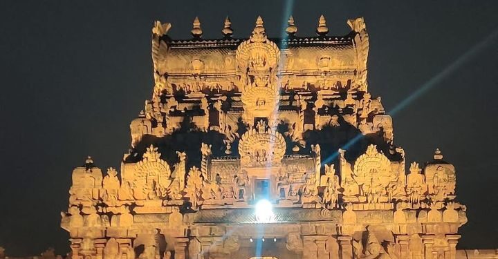 ತಾನೇ ಕಟ್ಟಿಸಿದ ದೇಗುಲದ ಮಹಡಿಯಿಂದ ಜಿಗಿದನಾ ಆ ರಾಜ?